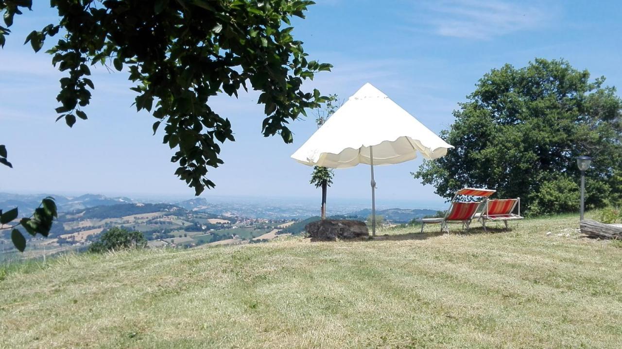 Hotel Casale Le Fontanelle Monte Grimano Terme Zewnętrze zdjęcie