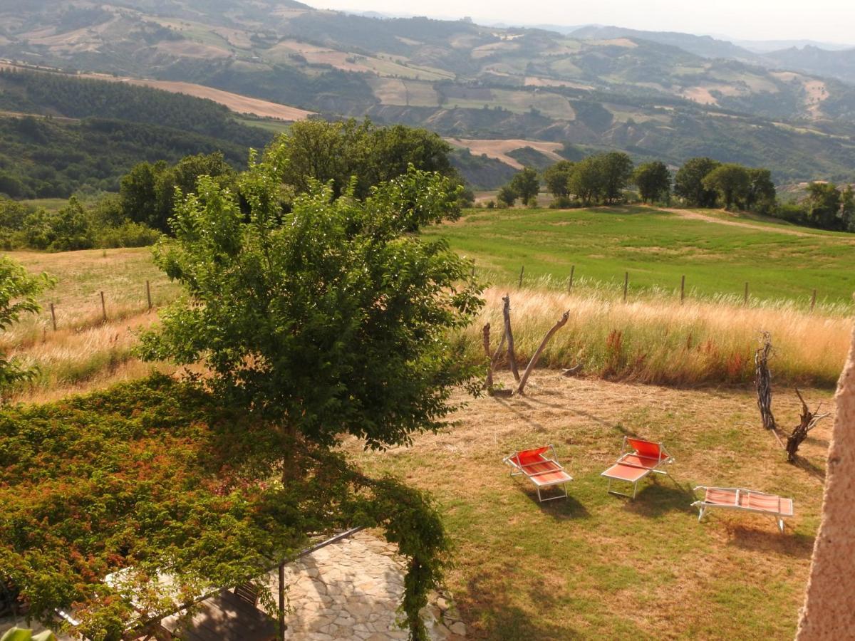 Hotel Casale Le Fontanelle Monte Grimano Terme Zewnętrze zdjęcie