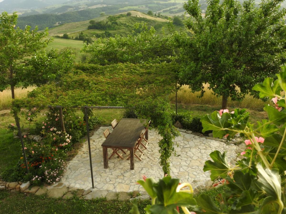 Hotel Casale Le Fontanelle Monte Grimano Terme Zewnętrze zdjęcie